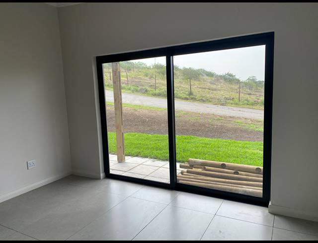 3 BEDROOM TOWNHOUSE FOR SALE IN PALM LAKES ESTATE